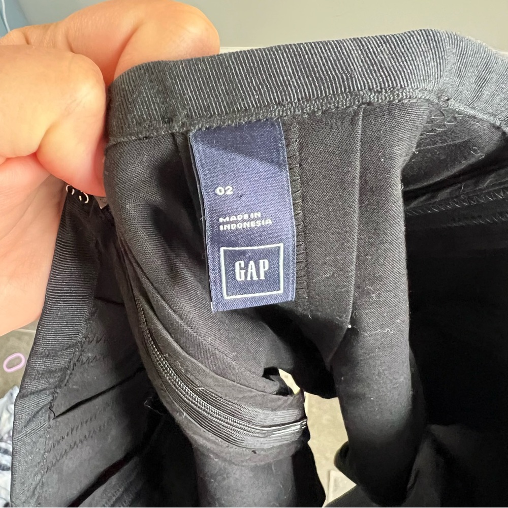 Gap Black Cotton Pleated Zipper Back Skirt Size: 2 - Picture 6 of 6